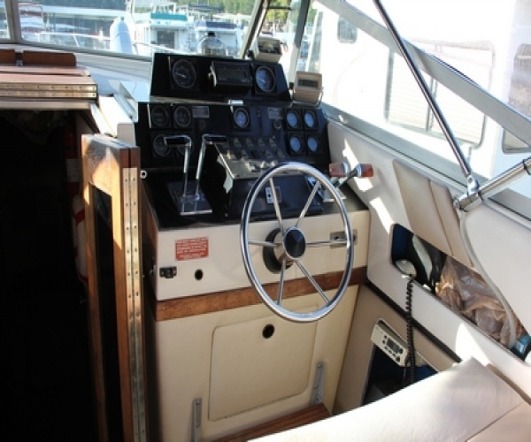 1985 Wellcraft 3100 Cruiser Other for sale in Bryan, KY - image 3 